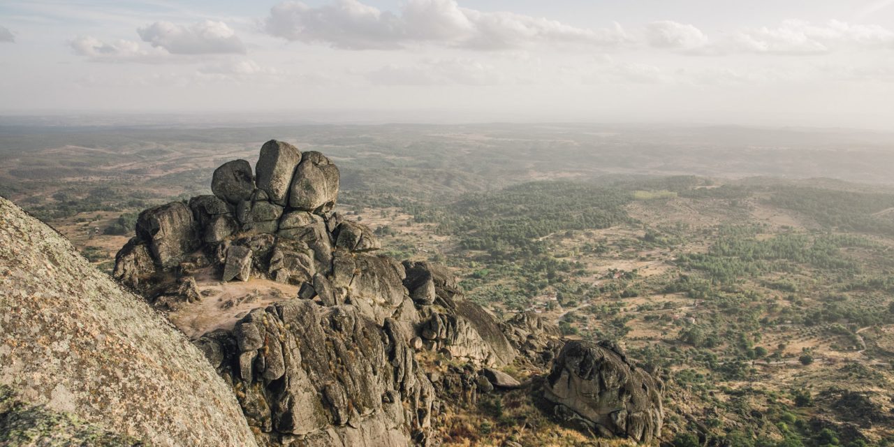 Monsanto: A Town of Boulders