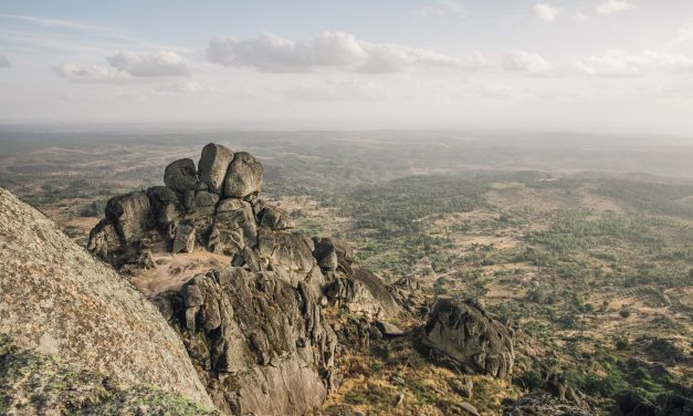 Monsanto: A Town of Boulders
